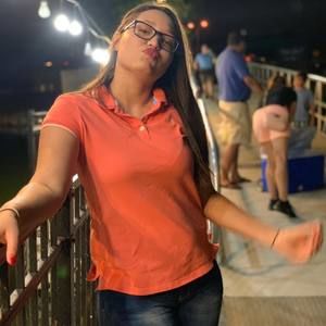 Meet your Posher, Daniela